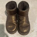 UGG  Boots Water Resistant Photo 1