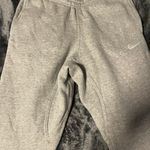 Nike Men’s  Sweatpants Photo 0