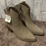 a.n.a  delno chunky heel western style ankle boots in light taupe NWT Photo 1