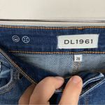 DL1961  Florence instasculpt Jeans in Strive size 28 distressed Photo 9