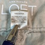 Ann Taylor  LOFT Women's Size 12 Beige Cotton Straight Leg Shorts Casual Summer Photo 4