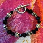 Cute Beaded Black/Silver Bracelet with Clasp Black Photo 0