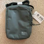 Lululemon  cross body bag  Photo 0