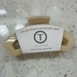 Teleties NEW  large almond color open hair clip. Designed for long hair Photo 0