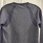 Lululemon Women's Black Mesh Rest Less Long Sleeve Pullover Size 4 Activewear Photo 6