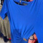 Tahari  Women's Blue Dress. Size 6. Photo 1