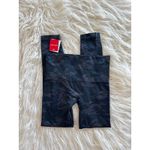 Spanx Look At Me Now Leggings Black Camo Size Medium Photo 4