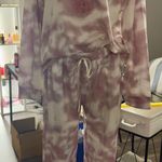 Boutique Two-Piece Set Lounge  Photo 0