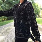 Valerie Stevens VINTAGE BLACK VELVET AND MESH LEAF DETAILED CLASSY BUTTON DOWN Photo 3
