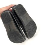 Alegria  Dayna Shimmery Mary Jane Flats Leather Size 36 US‎ 6.5 Clogs Blue Red Photo 6