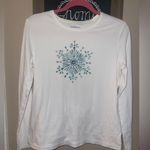 Croft & Barrow White Long Sleeve Tee with Blue Snowflake Photo 0