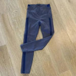 Athleta Ultimate Stash Pocket 7/8 XS Tight Legging Womens Atheleisure Photo 1