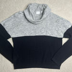 Cyrus : Two-Tone Cowl Neck Sweater Gray and Black Photo 0