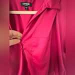 EXPRESS  Satin Wide Leg Pajama Set Women’s size XL in raspberry pink. Like new! Photo 4