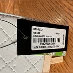 Badgley Mischka NWT white quilted faux leather slim wallet gold accents $59 MSRP Photo 3