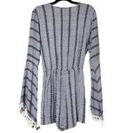 Romeo + Juliet Couture  medium navy white romper vneck snaps shut 1.5” inseam nwt Photo 11