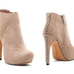 Vince Camuto Cannon Chain Heel Ankle Booties Fawn Tan Size 9 Photo 0