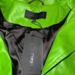 Kendall + Kylie Photo 3