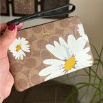 Coach Authentic Signature floral coated canvas/leather zip wristlet Photo 1