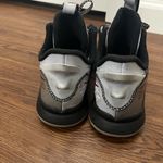 Nike Grey Fireberry Lebron Witness 5 GS Sneakers 3.5 Y/5 Women’s Photo 1