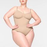 SKIMS  Shapewear Seamless Sculpt Thong Bodysuit Size‎ M NWOB Photo 1