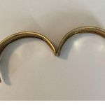 VTG Brass Hinged Floral Embossed Metal Bracelet Gold Beautiful Condition Photo 4