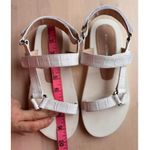 Stuart Weitzman ivory Vail Croc Embossed Sport Sandal size 7 Photo 2