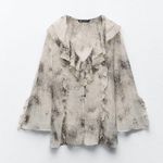 ZARA NWT  RUFFLED ANIMAL PRINT RUFFLE BLOUSE XS Photo 2