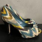 Madden Girl Women’s  Kaboby platform peep toe pumps multicolored ikat fabric sz 6 Photo 0