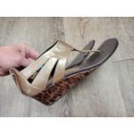 Donald Pliner Donald J Pliner Decima Golden Patent Leather Thong Open Toe Wedge Sandals 8M Photo 4