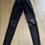 Alo Yoga  High Waisted Moto Leggings Sz XS Photo 3