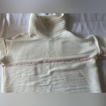 New Balance Women’s  Quilted Sweatshirt Size XL Photo 1