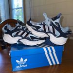 Adidas  Magmur Runner W Chunky Sneakers Navy Pink | Women’s 6 Photo 5