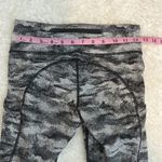 Lululemon womens speed tight V leggings size 4 Photo 6