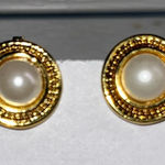 Vintage clip on faux pearl earrings • round • costume jewelry • formal Photo 0