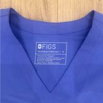FIGS  Blueberry Scrub Top s Photo 1