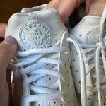 Nike Huarache Women’s White Sneakers Photo 2