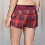 Lululemon Women’s Red Plaid Run Speed Short EUC size 4 Rare Photo 5