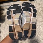 on cloud  Running Shoes Women’s Photo 1