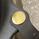 Crocs  Brown‎ Gold Sanrah Flip Flops Thongs Sandals Wedge Size 7 Photo 6