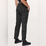 Lululemon On The Fly Pants Size 12 Incognito Camo Multi Grey size 12 Photo 1