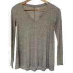 Hollister Gray Must Have Notch Neck Ribbed Flowy Long Sleeve Shirt Size XS Photo 2