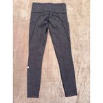 Lululemon  Women's‎ Speed Crop Mesh Leggings in Giant Herringbone Black Sz 6 Photo 4