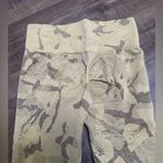 Gymshark Adapt Camo Seamless Leggings Savanna Yellow Photo 3