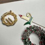 Christmas Wreath / Candle Brooch Pin Lot Of 3 1 Signed KC Vintage Photo 6