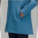 Lululemon NWT RepelShell Rain Jacket / Soft Denim / 6 Photo 7