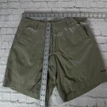 Patagonia Women’s khaki shorts Photo 5