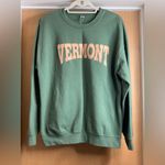 Gildan  Green Vermont Crew Neck Sweatshirt.   Size-Large Photo 1