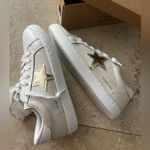 vintage savannah Women's White Sneakers with Gold Star Photo 2