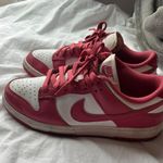 Nike Women’s Dunk Low Archeo pink Photo 2